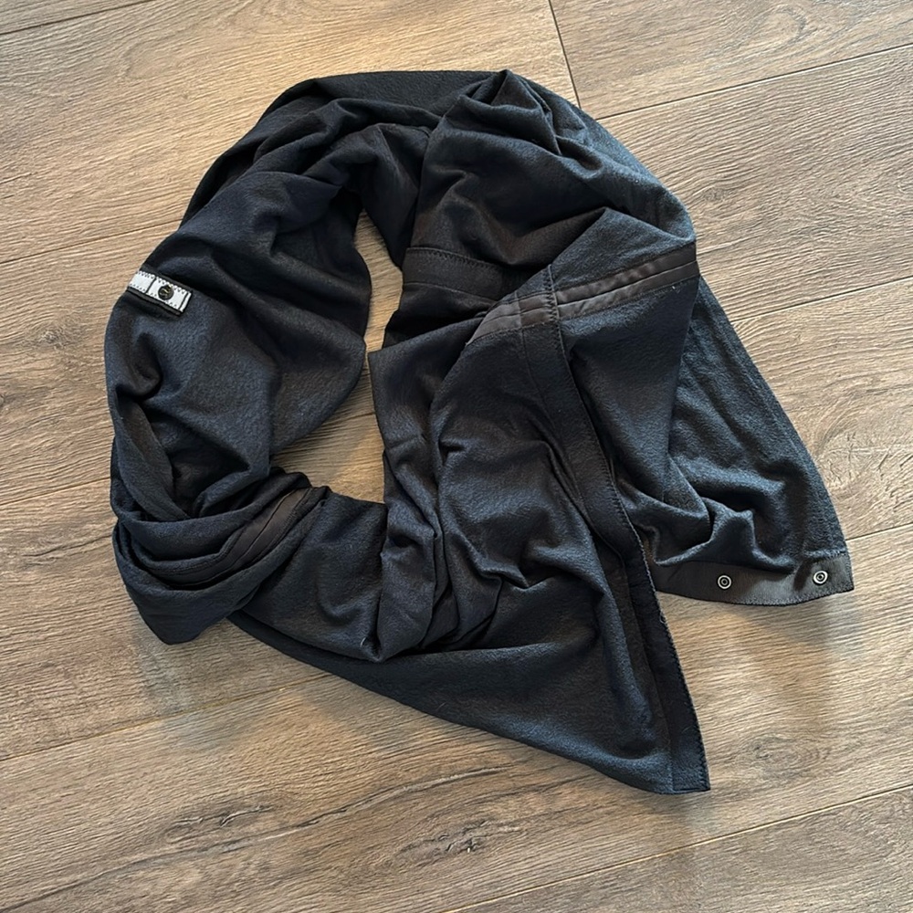 Elegant Black Scarf